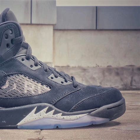 Become a nike member for the best products, inspiration and stories in sport. Nike Air Jordan 5 Paris Saint-Germain Shoes Leaked - Footy ...