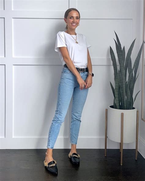 10 Ways To Wear A White Tee And Jeans Jeans Outfit Merricks Art