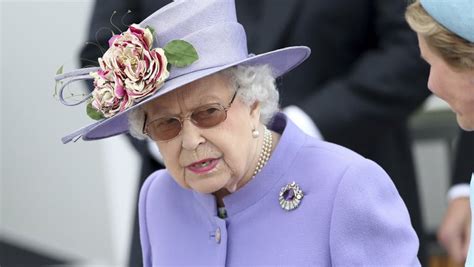 The Real Reason For Queen Elizabeths Sunglasses