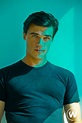 Finn Wittrock and Zoe Chao to Star in Romantic Comedy ‘Long – New Movie ...
