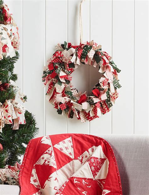 Diy Project No Sew Christmas Wreath Christmas Wreaths Diy Projects