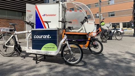 City of Montreal launches delivery service for businesses during COVID