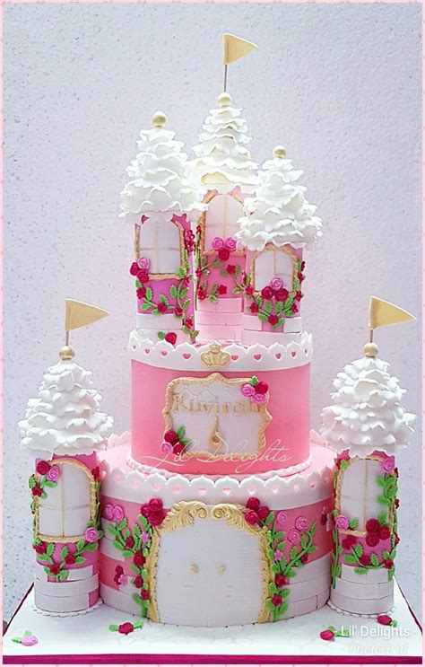 Princess Castle Cake In Buttercream With Fondant Decorations Easy Cake Decorating Cake