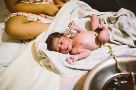 Meet A Photographer Who Wants To Popularise Home Births With These