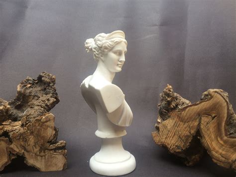Artemis Diana Buste Griekse Godin Oude Sculptuur Etsy Nederland