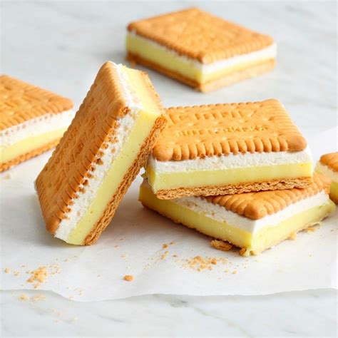 Weitere ideen zu backrezepte, einfacher nachtisch, kuchen. Schnelle Keks-Sandwiches mit Vanillecreme | Rezept in 2019 ...