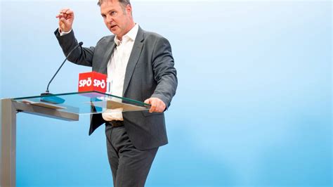 Wie SPÖ Chef Andreas Babler polarisiert SN at