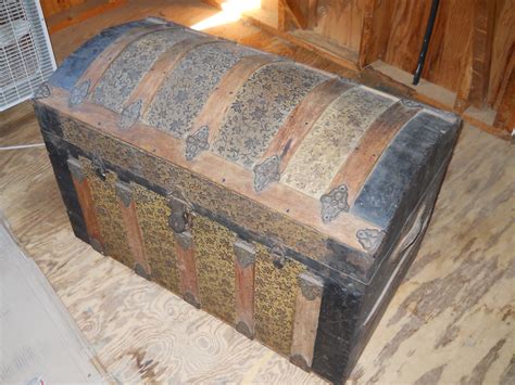 How To Restore Old Tin And Wood Trunk Wood Trunk Antique Trunk