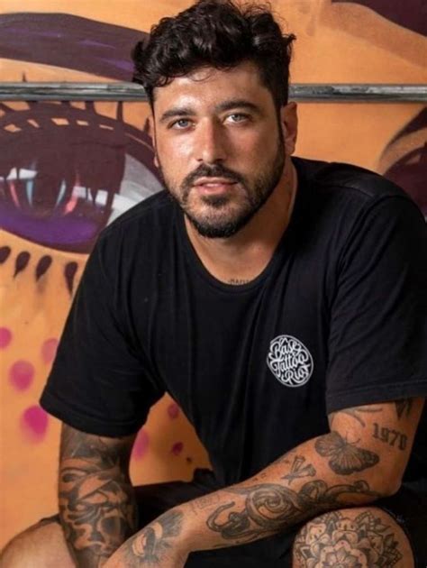 Tatuador Revela Bastidores De Tatuagem De Anitta No Tororó Foi