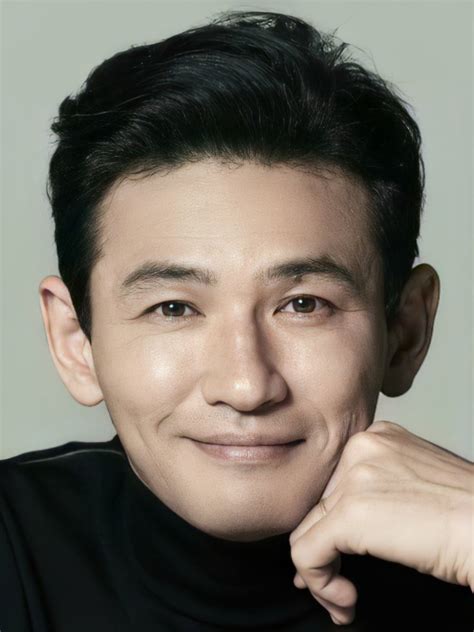 He was fascinated with movies from an early age. Hwang Jung Min (1970) - Articles - MyDramaList
