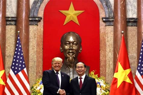 Độ cao tối thiểu từ quạt trần tới sàn là 2,3m. Tổng thống Donald Trump: Chủ tịch Trần Đại Quang là người ...
