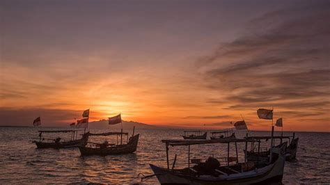 Apr 07, 2019 · jam buka: Pantai Caruban Buka : Eloknya 28 Tempat Wisata Di Rembang Jawa Tengah Trip Jalan Jalan / Sesuai ...