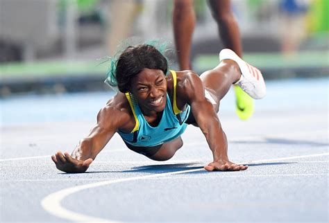 After winning 200m gold in london, after 200m silvers at the previous two games, felix is hungry for. Shaunae Miller Dives for Gold, Beats U.S. Sprinter Allyson ...