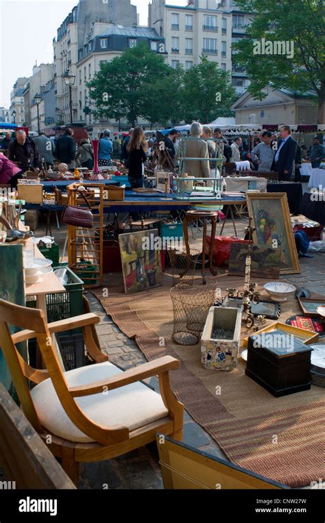 Flea Market France Hi Res Stock Photography And Images Alamy