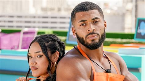 Love island usa renewed for season 2, coming summer 2020. 'Love Island': Is Johnny Playing Cely? Mercades Says He's ...