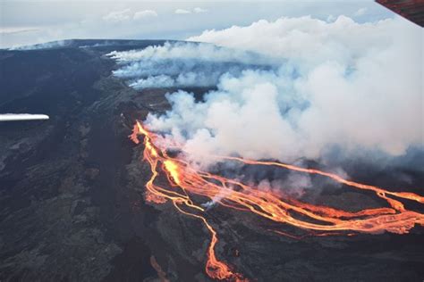 The Eruption Of Mauna Loa The Halo