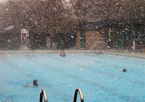 Hathersage Pool Swimming In The Snow Photograph © Pete J Flickr