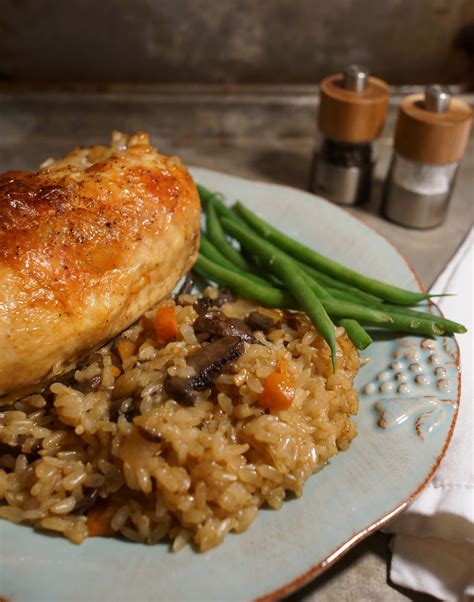 Add mushrooms, parsley, thyme and the reserved shredded chicken and cook until the mushrooms are tender, 5 to 8 minutes. baked chicken thighs and rice with cream of mushroom soup