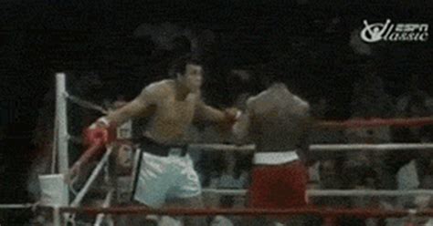 Muhammad Ali Dodges 21 Punches In 10 Seconds 9GAG