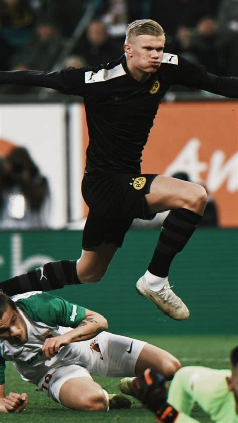 Erling Haaland | Good soccer players, Iran football, Football wallpaper