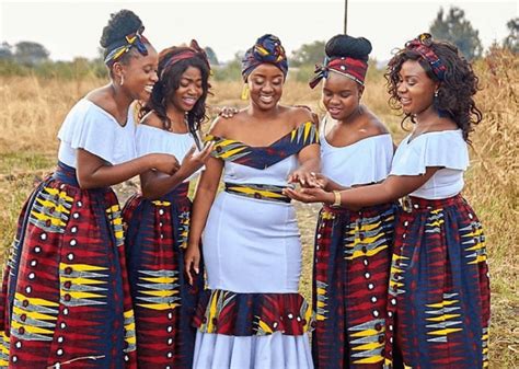 Clipkulture Beautiful Bride And Bridesmaids In Stylish African Dresses For Roora African