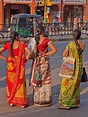 What Are Examples of Traditional Indian Clothing? - WorldAtlas