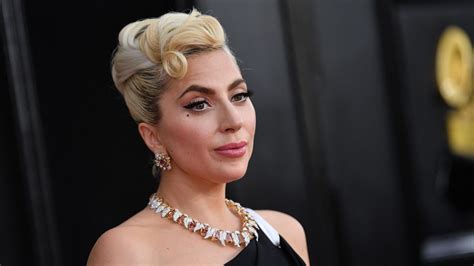 Lady Gaga Put Fibromyalgia In The Spotlight Healthingca