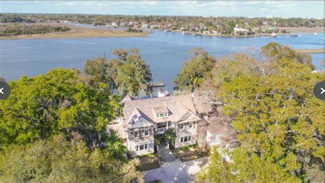 Family Room, Home And Family, Real Estate Information, Waterfront Homes