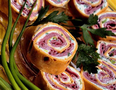 The correct spelling of horderves is hors d'oeuvres. Roast Beef Horseradish Spirals Recipe - Genius Kitchen
