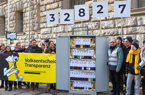 Volksentscheid Transparenz Berlin 33000 Unterschriften Für Mehr