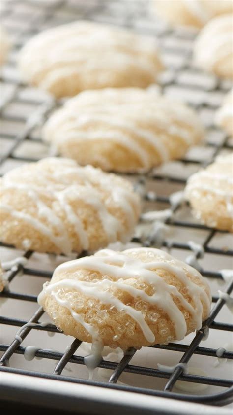 Almond Sparkle Cookies These Cute And Easy Christmas Almond Cookies