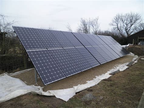 How do you clean solar panels? Solar panels mounted on the ground