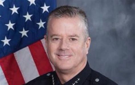 Breaking La School Police Chief Resigns After School Board Cut 25