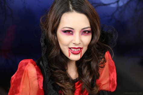 Tutorial Sexy Vampire Makeup Halloween 2013 From Head To Toe