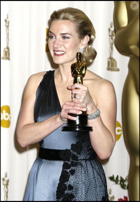 Photo Kate Winslet Sacr E Lors De La E C R Monie Des Oscars Le F Vrier Los Angeles