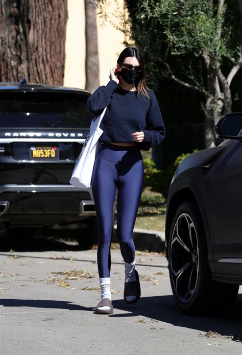 Kendall Jenner Showed Off Significant Cameltoe In Tight Leggings 24 Photos The Fappening