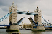 File:Tower Bridge opened, 06-17-1998.png