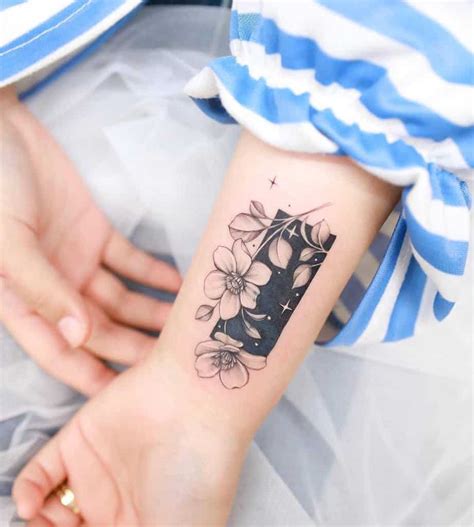 Cool Flower Wrist Tattoo Ideas Inspiration Guide