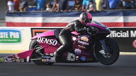 Angie Smith Leaning On New Clutch For More Success In Atlanta Nhra