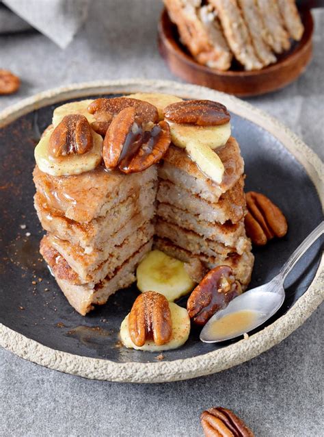 Sugar free paleo desserts cookbook. 3-ingredient banana oat pancakes that are vegan (dairy ...