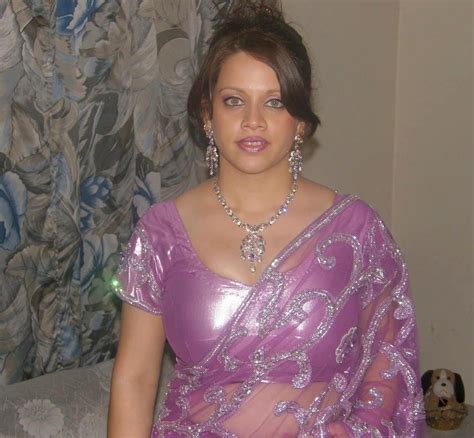 Hot Desi Aunty Actress Girls Images Sex Pics Bengali Item Aunty