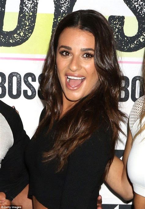 Lea Michele Flaunts Her Toned Abs At Shape Magazines Body Shop Event Lea Michele Fitness