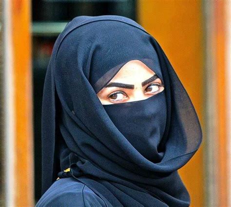 Arab Woman In Black Hijab Niqab Black Hijab Arab Women