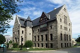 University of Rhode Island (URI) Admissions Facts