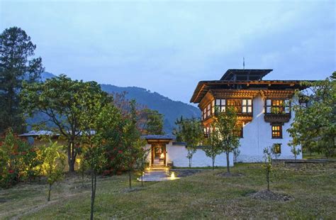 10 Stunning Stays In Bhutan Luxury Resort Luxury Lodge Resort