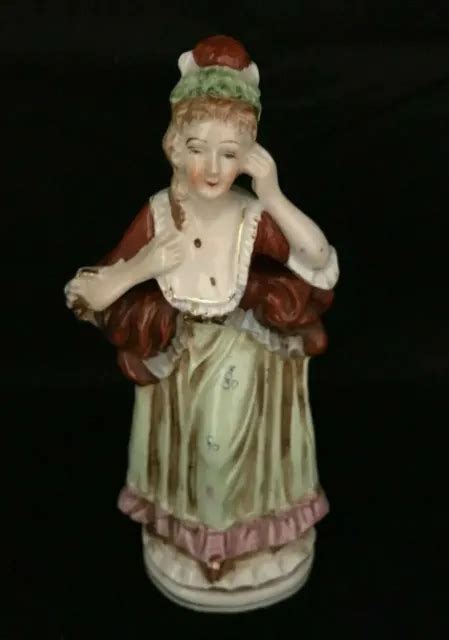 Vintage Woman In 18th Century Dress And Bonnet Porcelain Figurine Japan