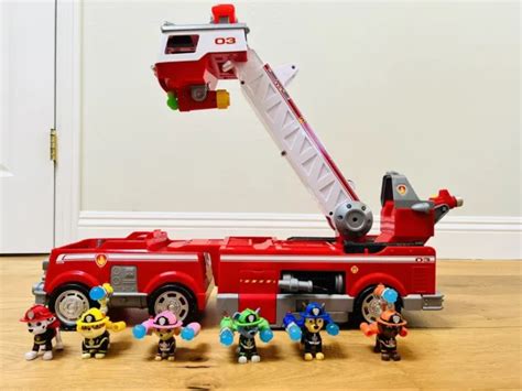 Paw Patrol Ultimate Rescue Fire Truck Extendable Ladder With 6 Fire