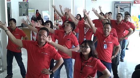 Flashmob Tunas Daihatsu Cakung YouTube