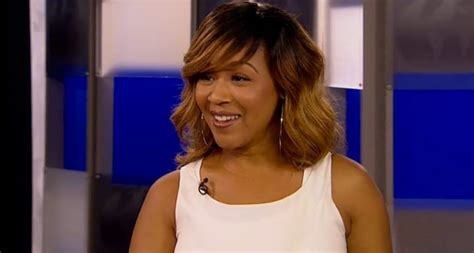 Video Erica Campbell Stops By Cbn News For Exclusive Interview