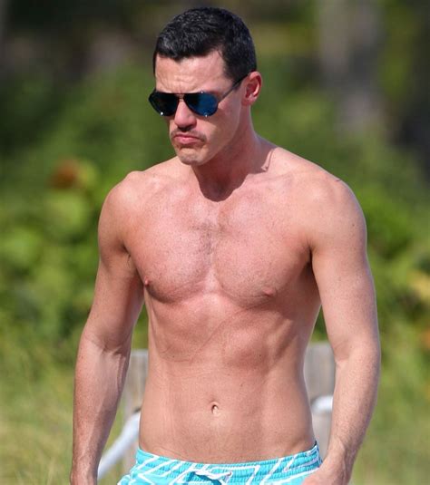 Luke Evans Shirtless On Miami Beach Hollywood Gossip